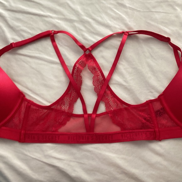 Victoria Secret Very Sexy Push Up Bra - Picture 4 of 6